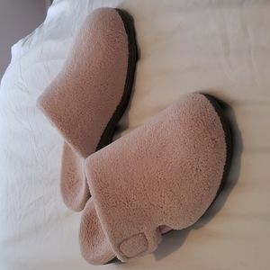 Vionic Slippers womens size 9